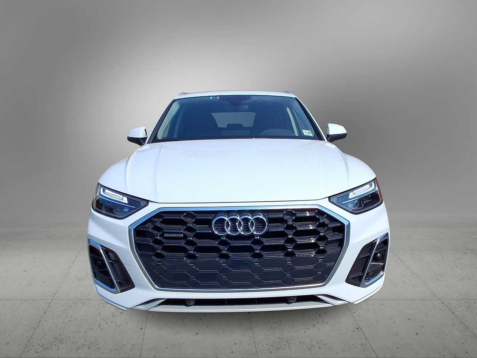 Certified 2024 Audi Q5 2.0T Premium w/ Convenience Package AWD/4WD image 3