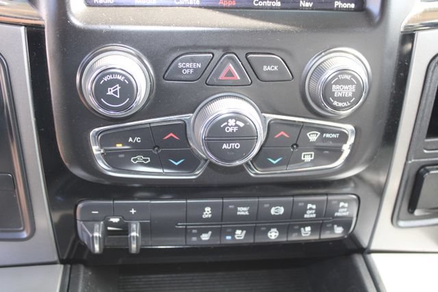 Used 2018 RAM 2500 Laramie w/ Sport Appearance Group AWD/4WD image 39