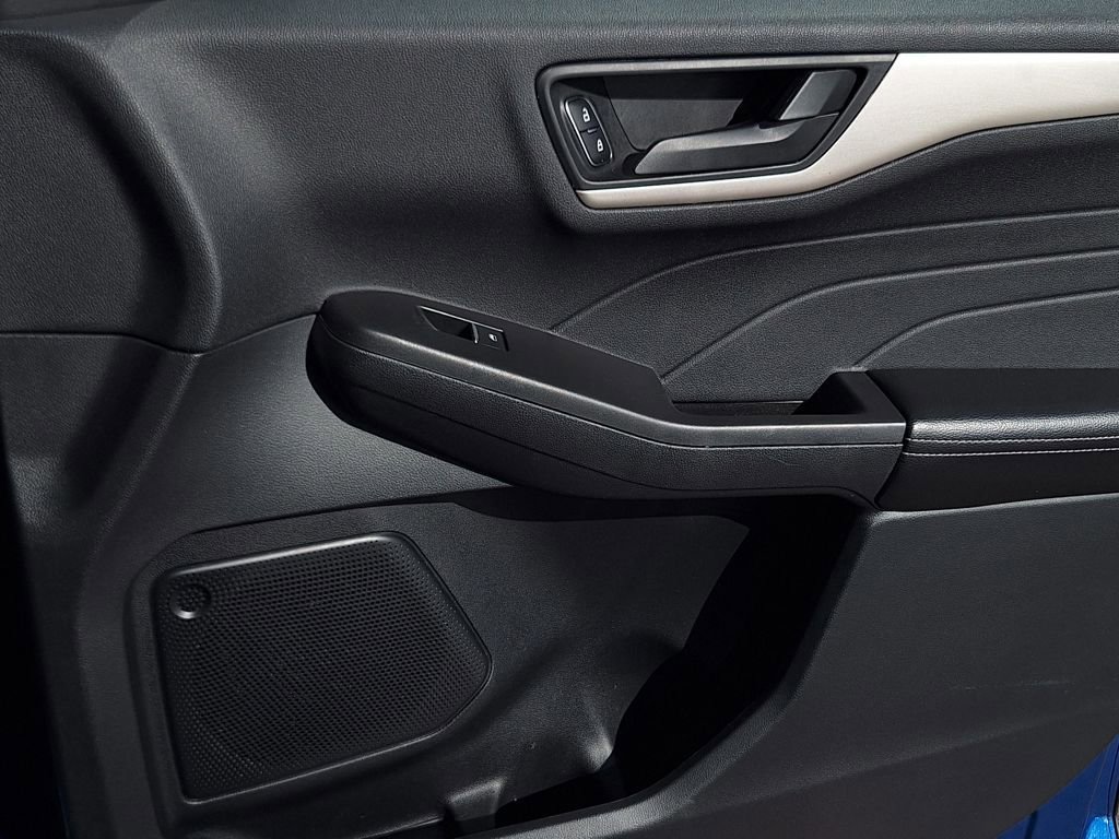 Used 2022 Ford Escape SE image 26