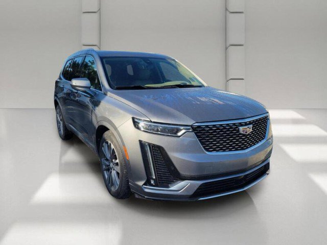 Used 2020 Cadillac XT6 Premium Luxury w/ Platinum Package FWD image 3