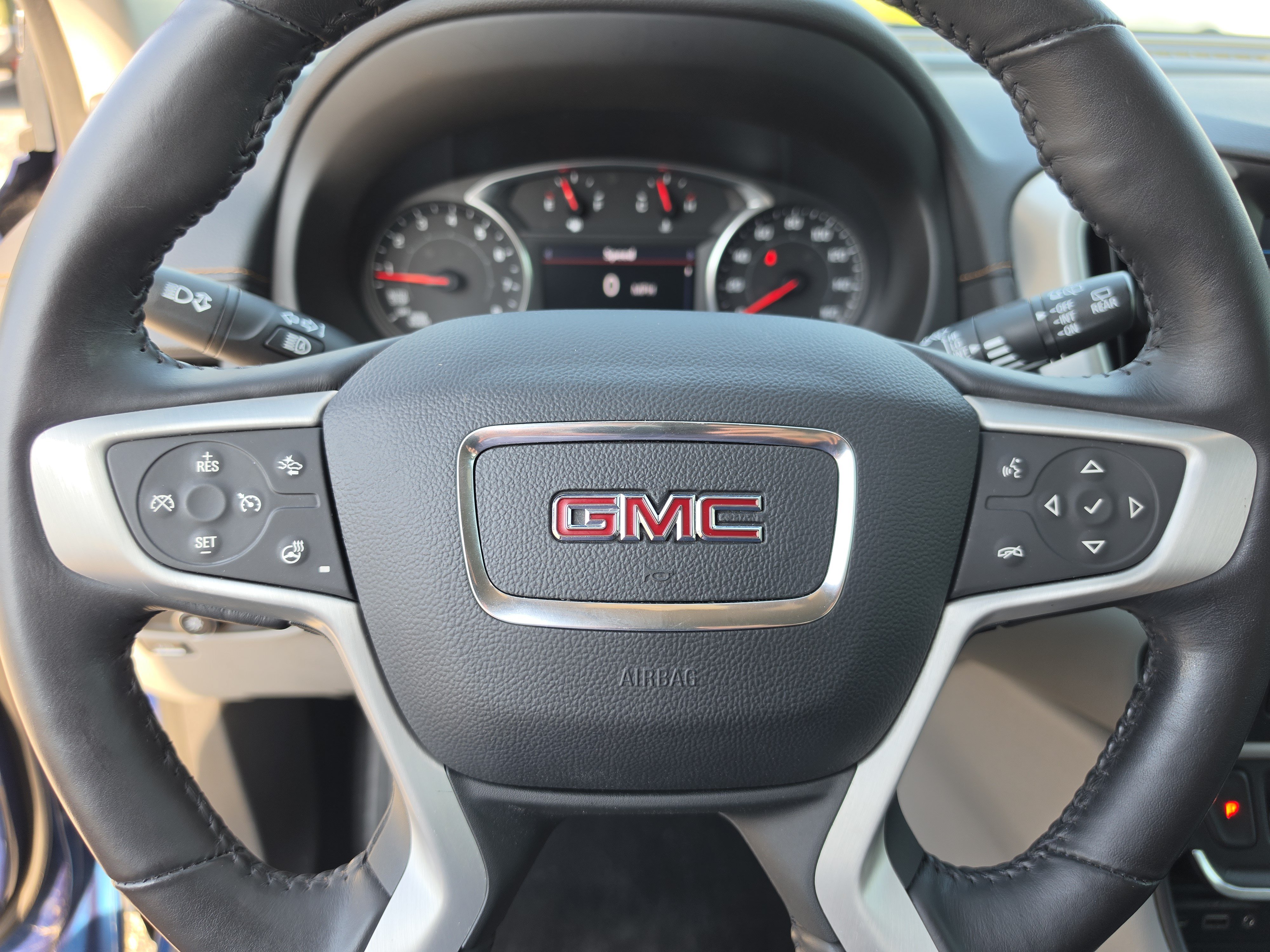 Used 2020 GMC Terrain SLT w/ Preferred Package FWD image 35
