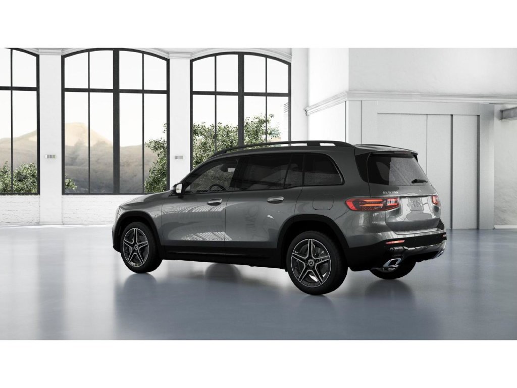 Used 2026 Mercedes-Benz GLB 250 4MATIC image 30
