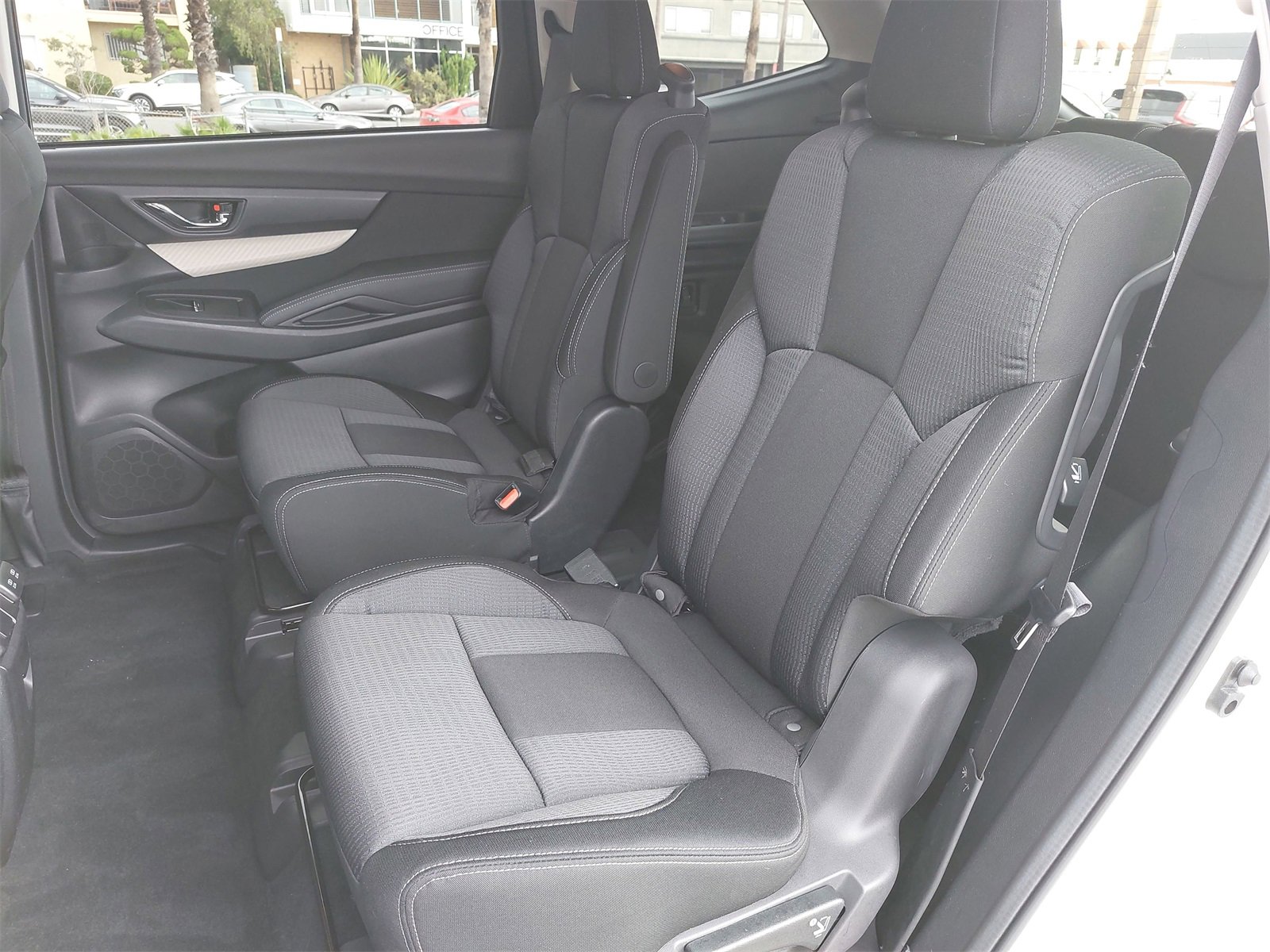 Certified 2022 Subaru Ascent Premium w/ Convenience Package image 16