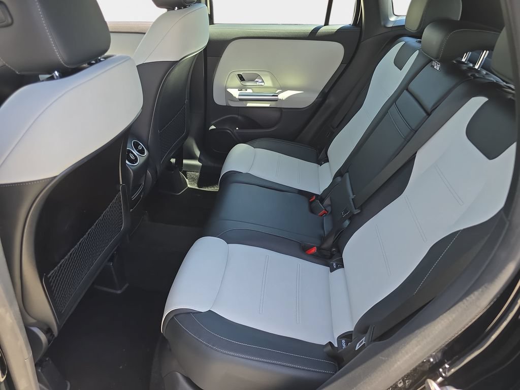 Used 2022 Mercedes-Benz GLA 35 AMG 4MATIC image 17