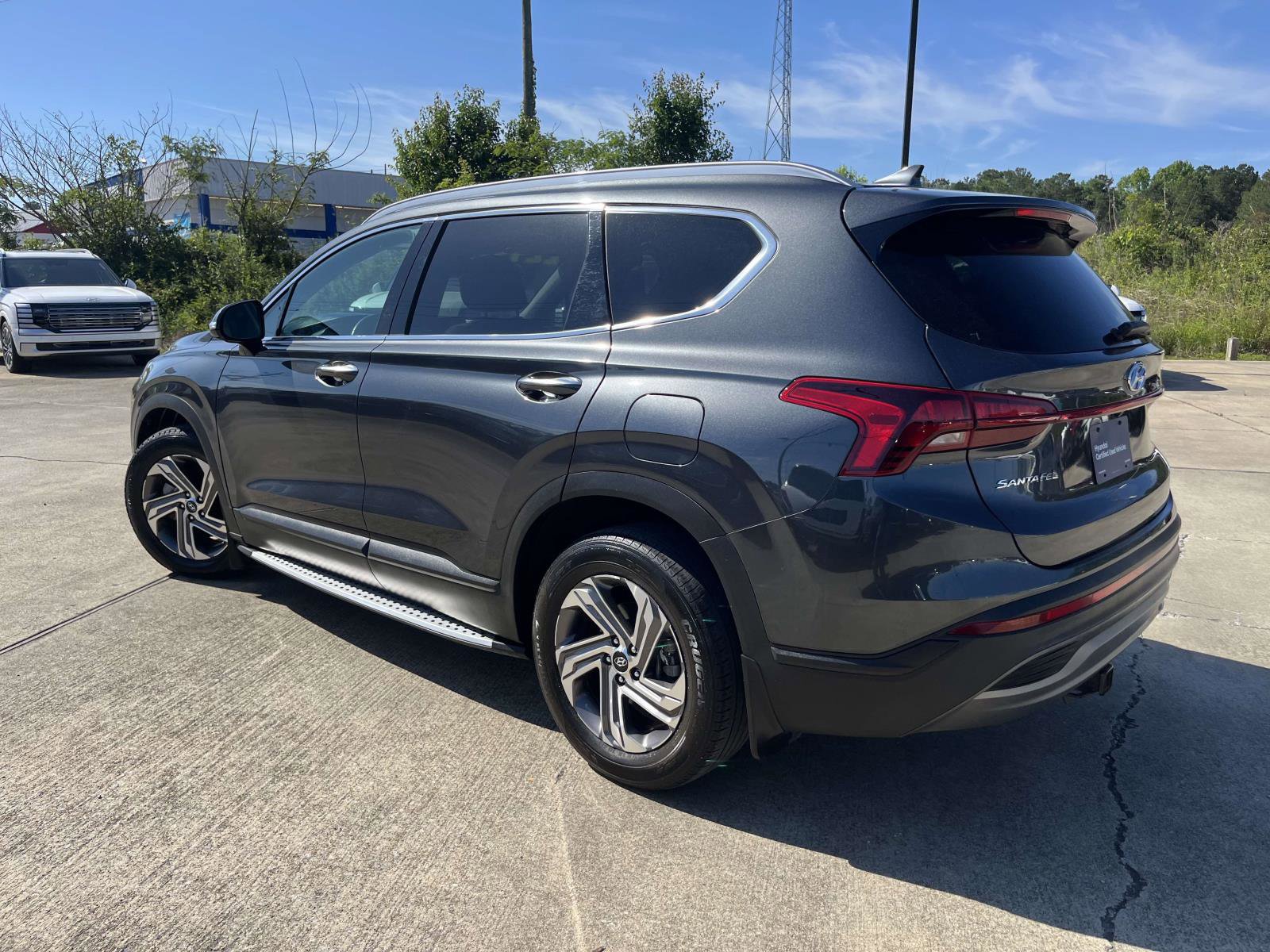Certified 2023 Hyundai Santa Fe SEL FWD image 5