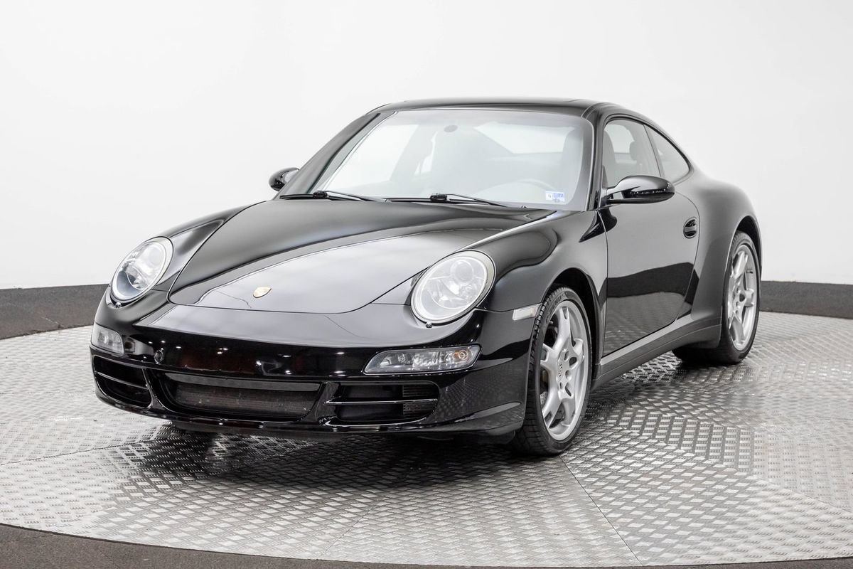 Used 2006 Porsche 911 Carrera 4 AWD/4WD image 2