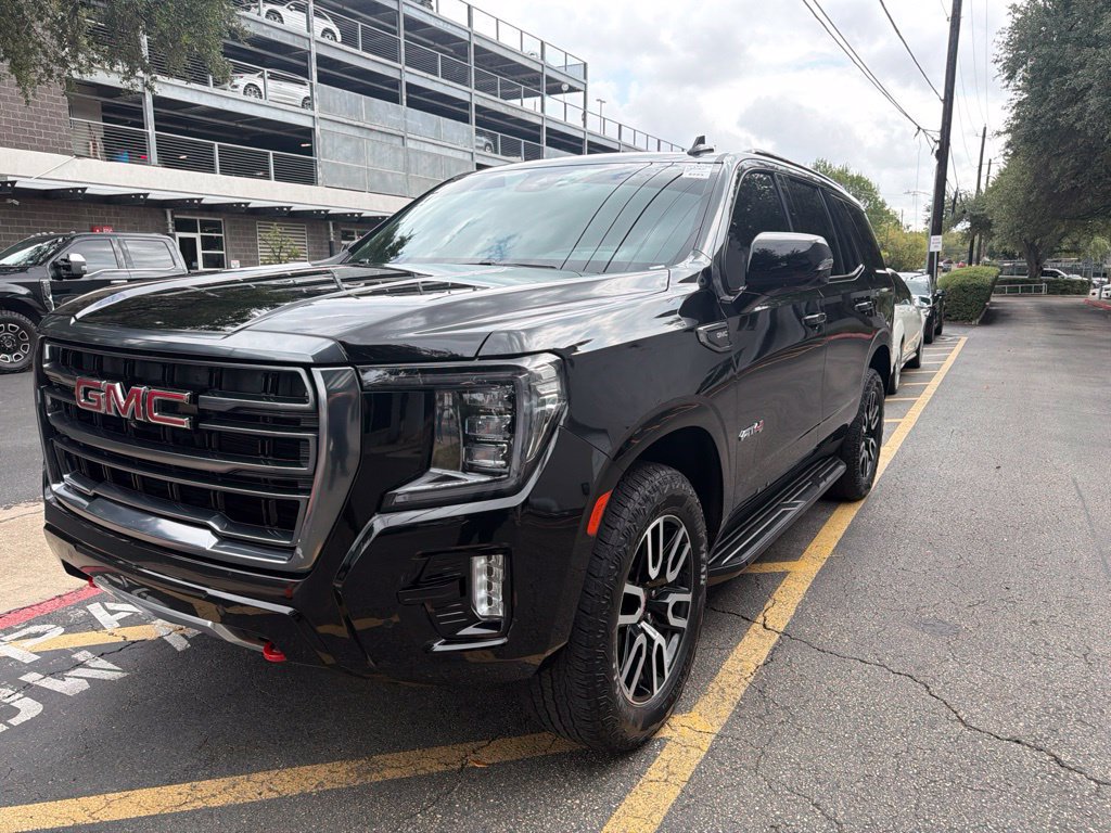 Used 2024 GMC Yukon AT4 w/ Technology Package AWD/4WD image 3