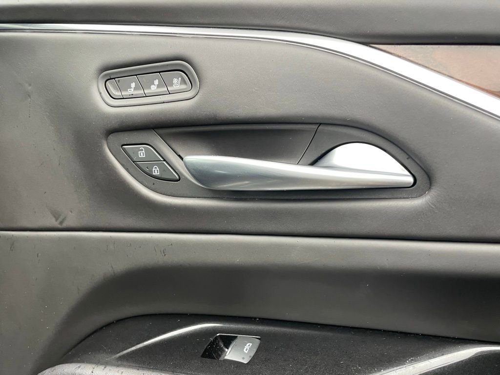 Certified 2022 Cadillac Escalade Sport Platinum w/ LPO, ONYX Package image 15