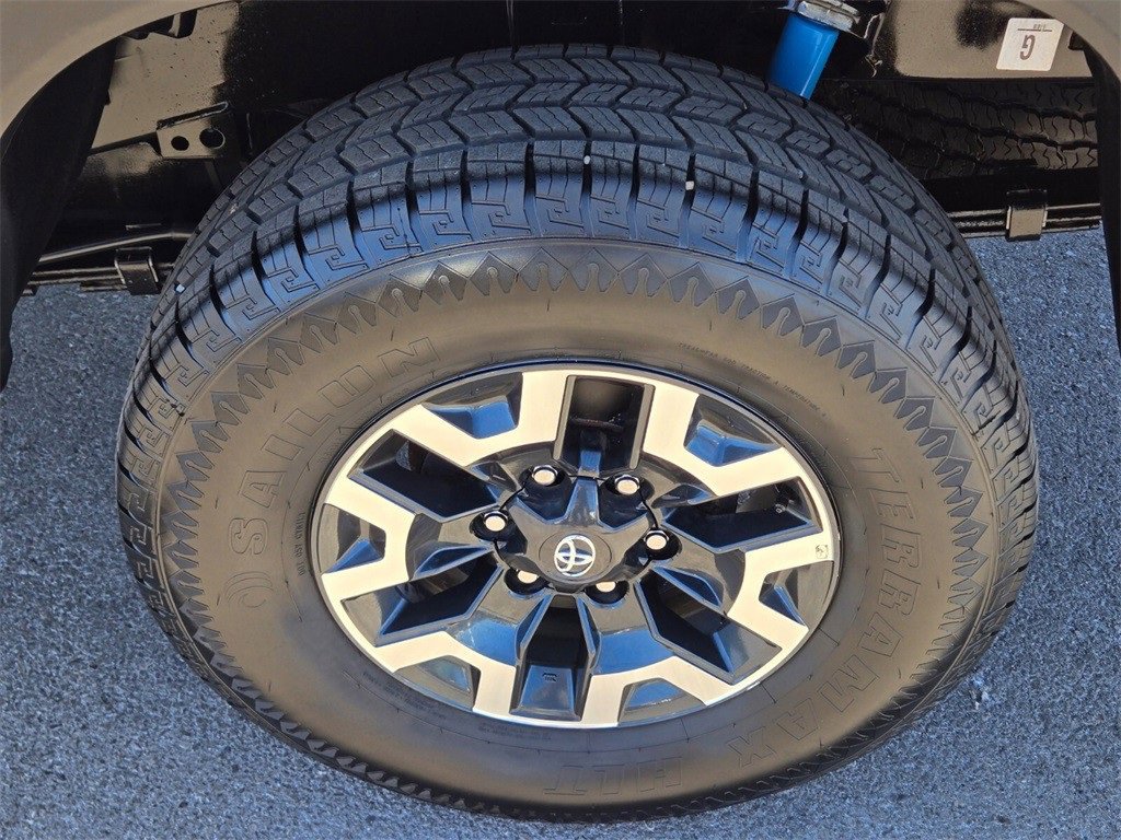 Used 2023 Toyota Tacoma TRD Off-Road image 10