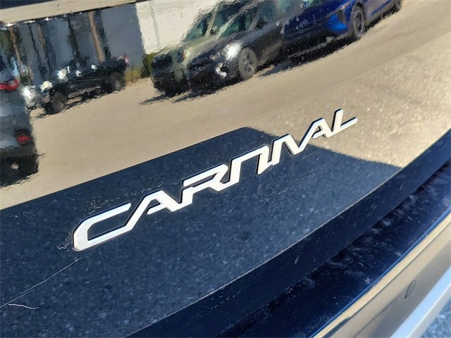 Certified 2024 Kia Carnival LX image 6
