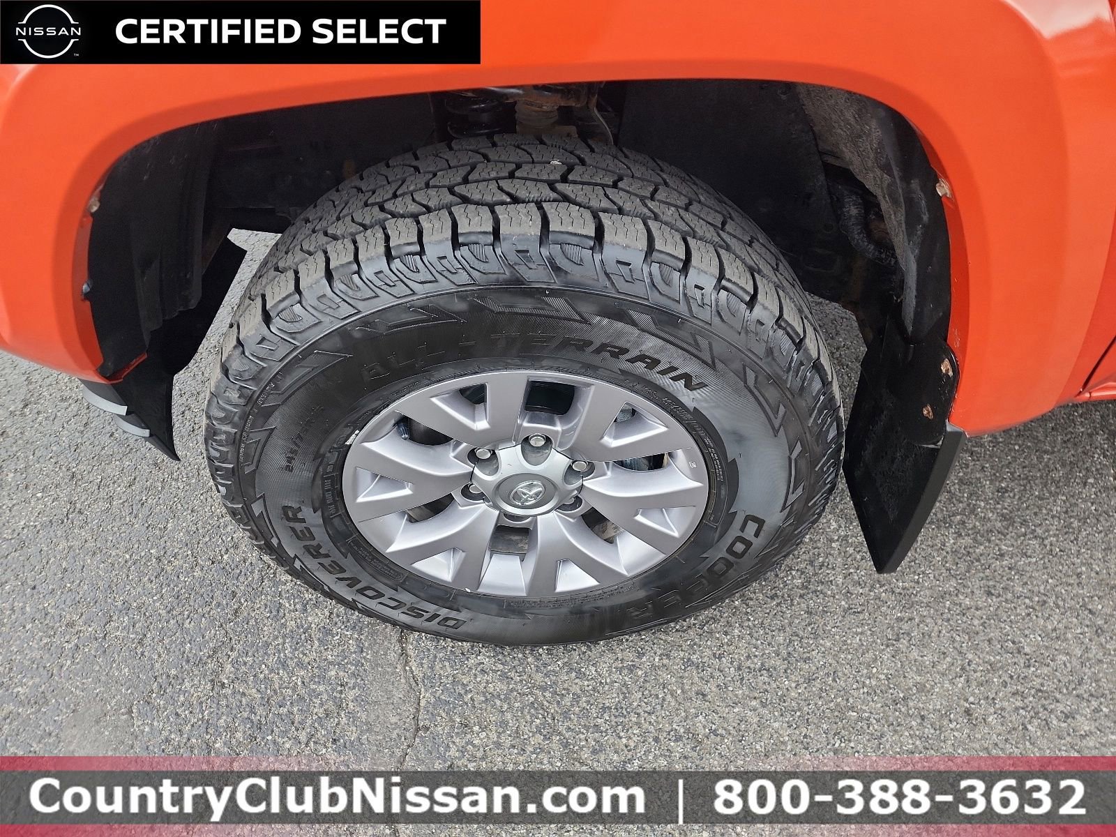 Used 2018 Toyota Tacoma SR5 AWD/4WD image 30