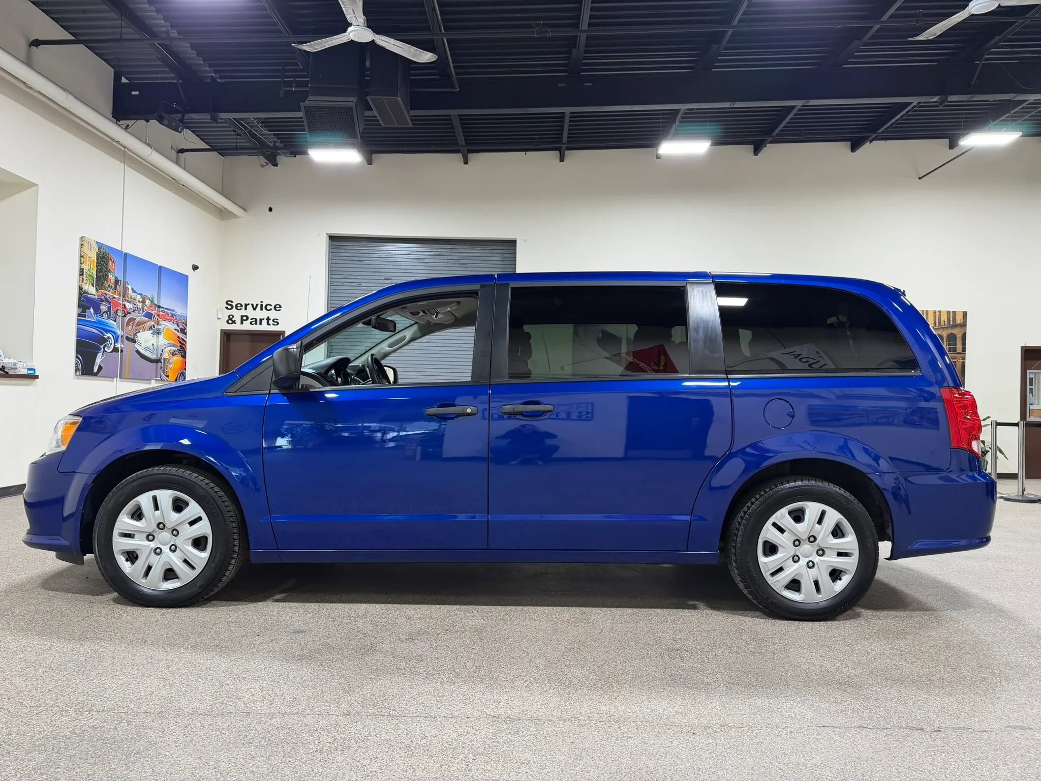 Used 2019 Dodge Grand Caravan SE FWD image 13