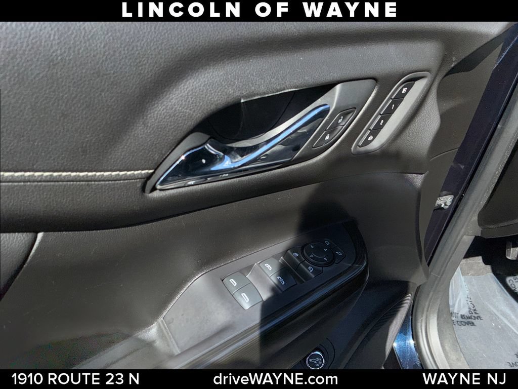 Used 2021 GMC Acadia SLT w/ Premium Package AWD/4WD image 11