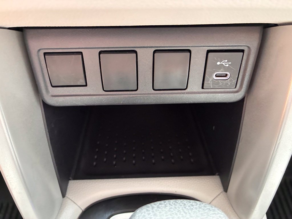 Used 2025 Toyota Corolla Cross L FWD image 37