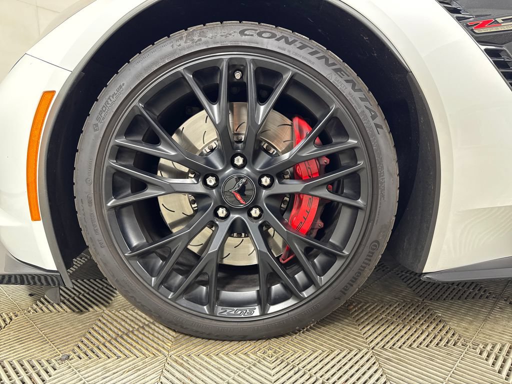 Used 2019 Chevrolet Corvette Z06 RWD image 19