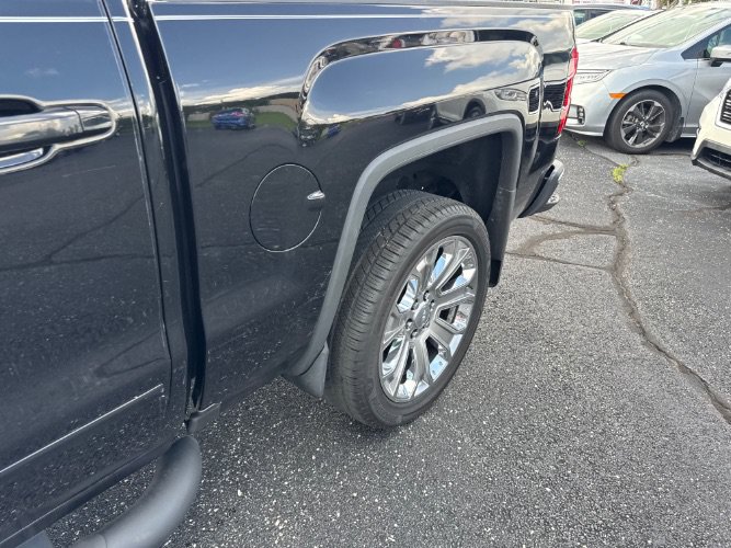 Used 2017 GMC Sierra 1500 SLE w/ SLE Value Package AWD/4WD image 8