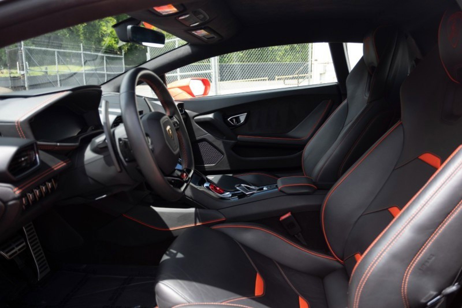 Used 2020 Lamborghini Huracan EVO AWD/4WD image 20