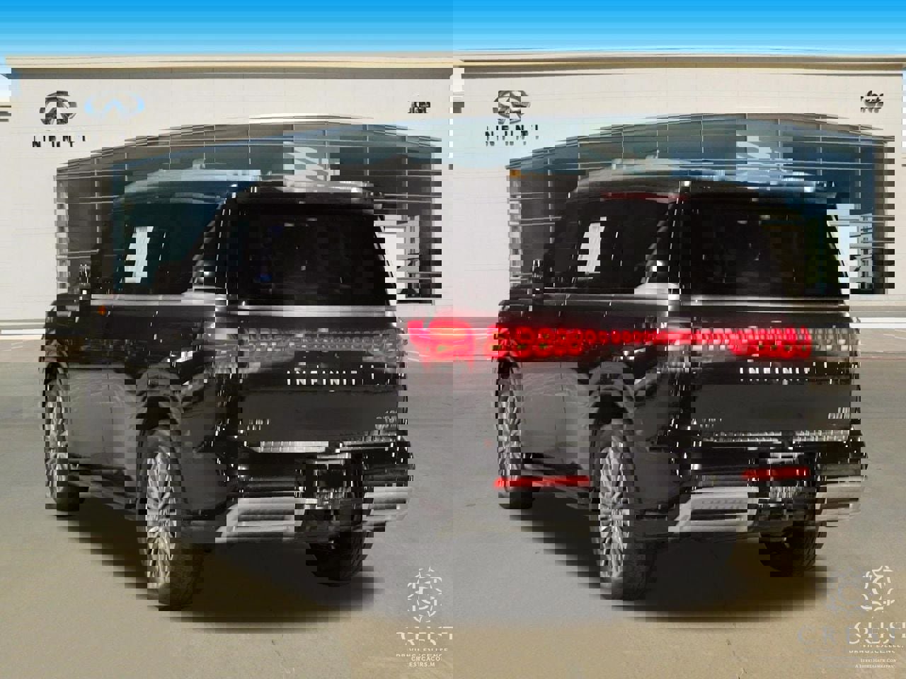 Used 2025 INFINITI QX80 Sensory w/ Exterior Package image 8