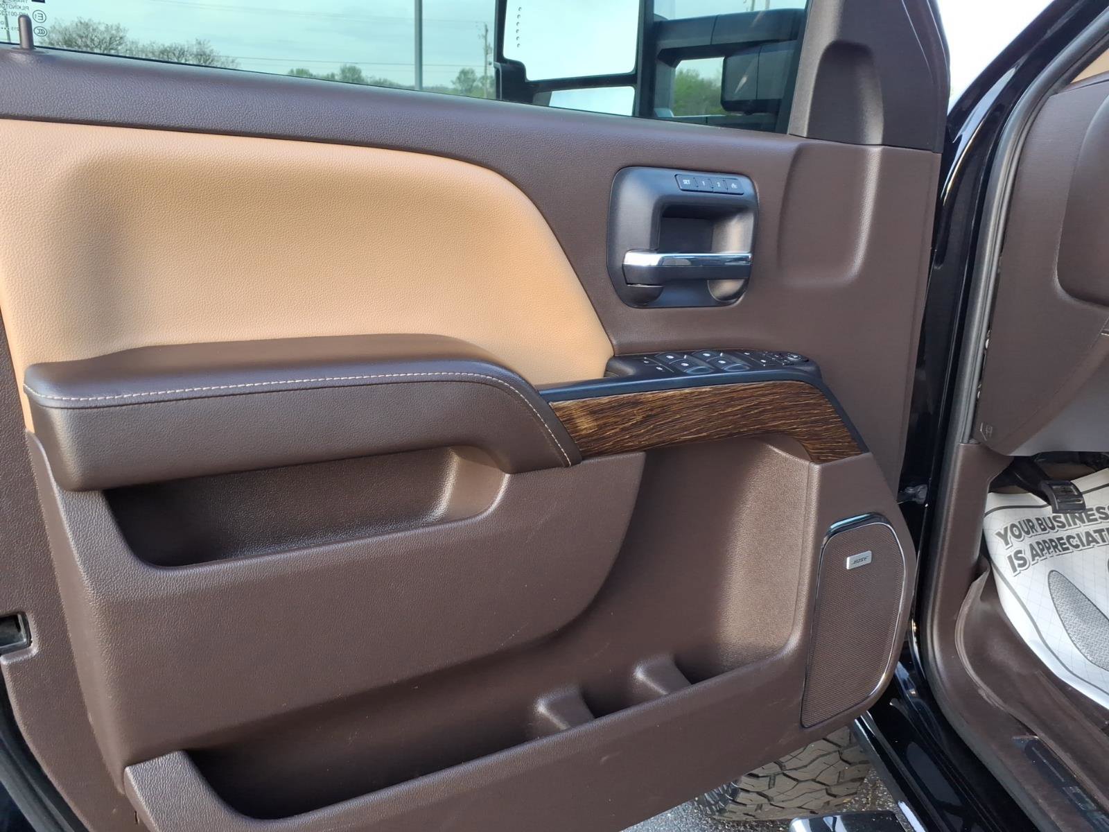 Used 2018 GMC Sierra 2500 Denali w/ Duramax Plus Package image 10