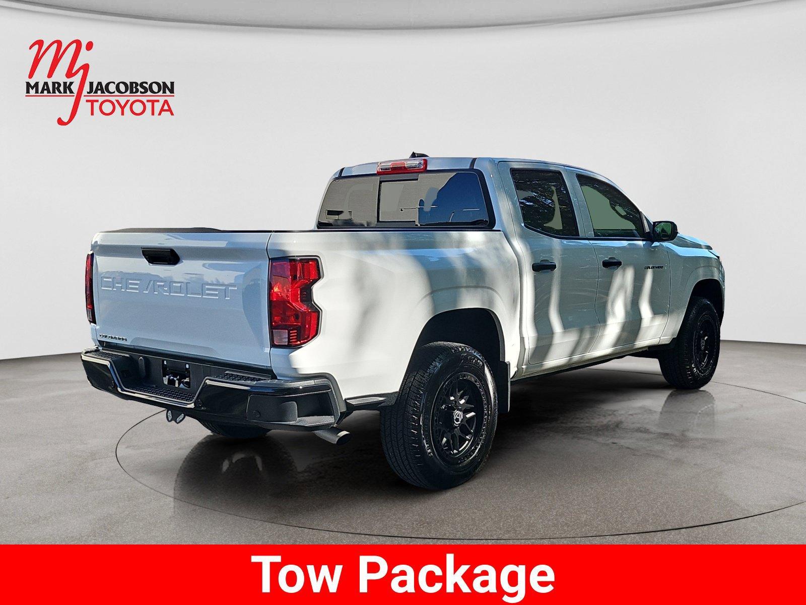 Used 2025 Chevrolet Colorado W/T w/ WT Convenience Package II RWD image 9