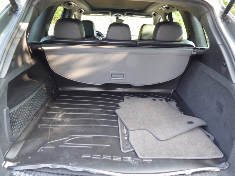 Used 2014 Porsche Cayenne GTS image 27