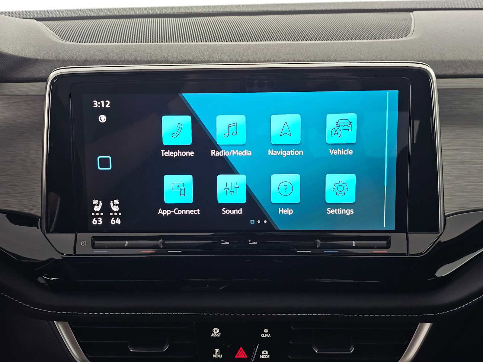 Used 2025 Volkswagen Atlas Cross Sport SE image 25