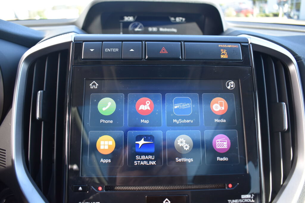 Used 2020 Subaru Ascent Limited w/ Technology Package AWD/4WD image 9
