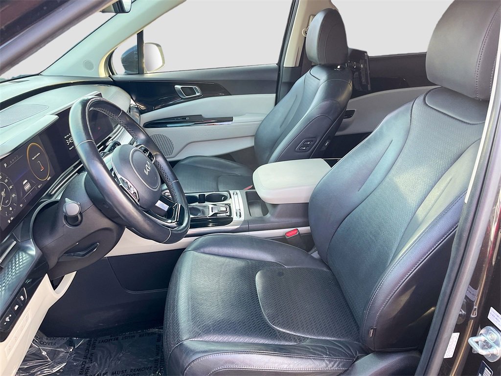 Used 2022 Kia Carnival SX Prestige image 22