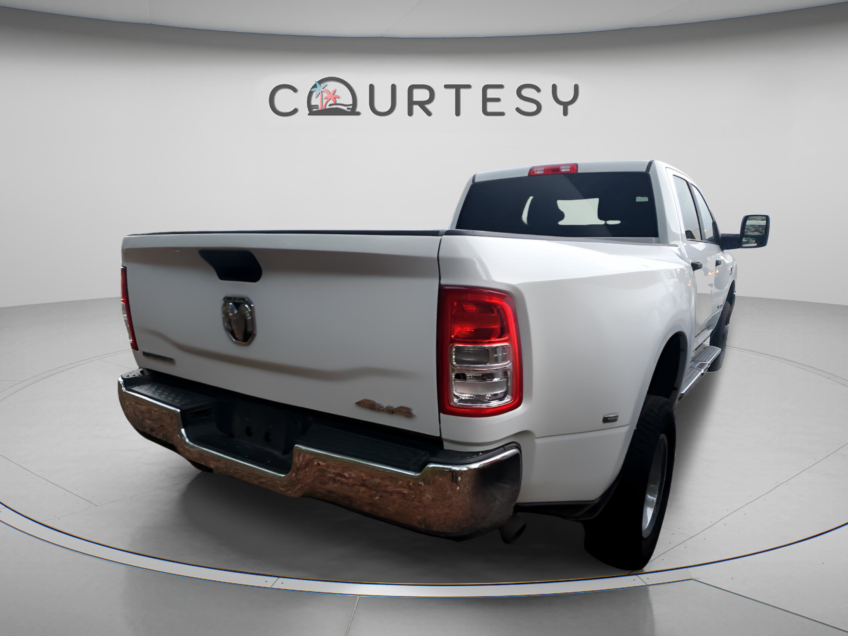 Used 2024 RAM 3500 Big Horn image 3