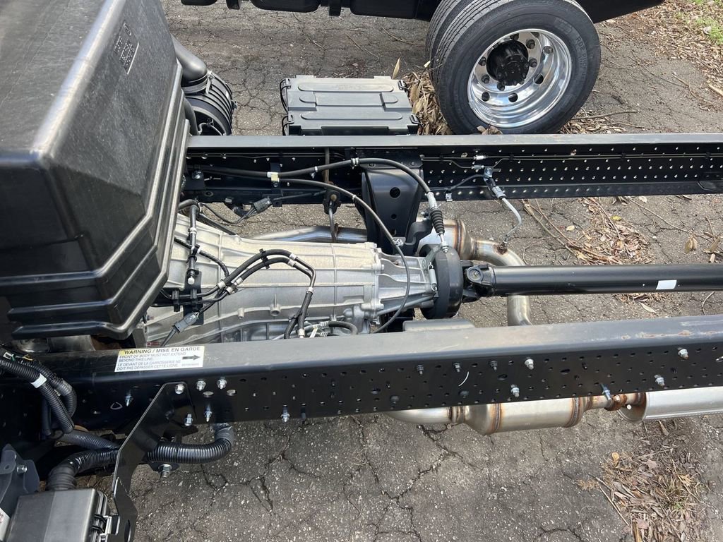 New 2025 Chevrolet Low Cab Forward image 5