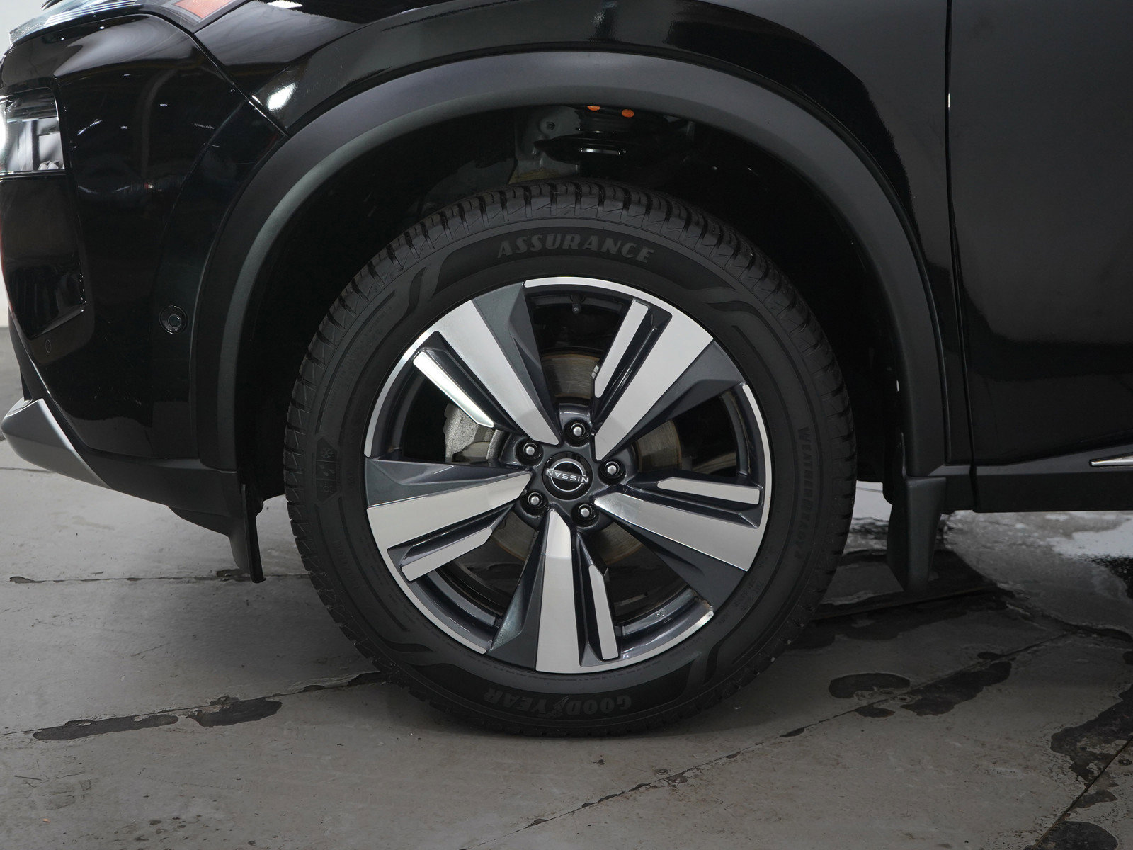 Used 2023 Nissan Rogue Platinum image 30