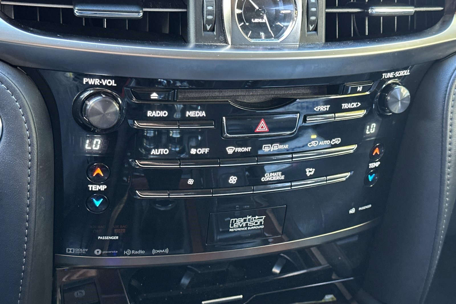 Used 2017 Lexus LX 570 4WD w/ Luxury Package image 26