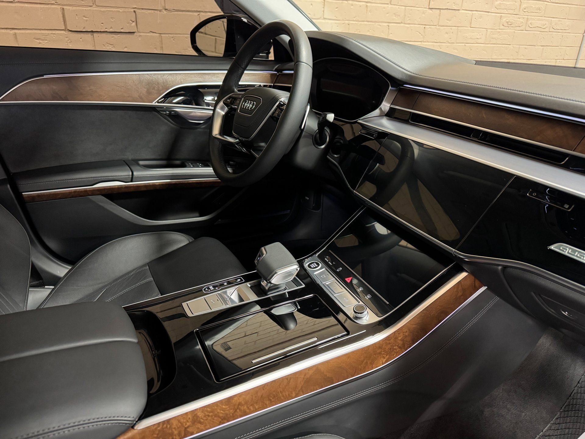 Used 2023 Audi A8 L 3.0T w/ Luxury Package image 57