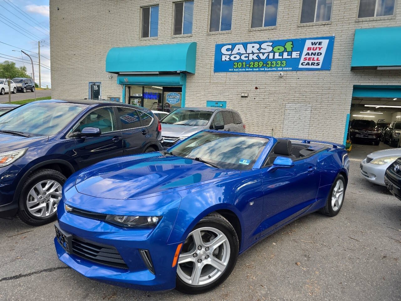 Used 2016 Chevrolet Camaro LT w/ Technology Package RWD image 5