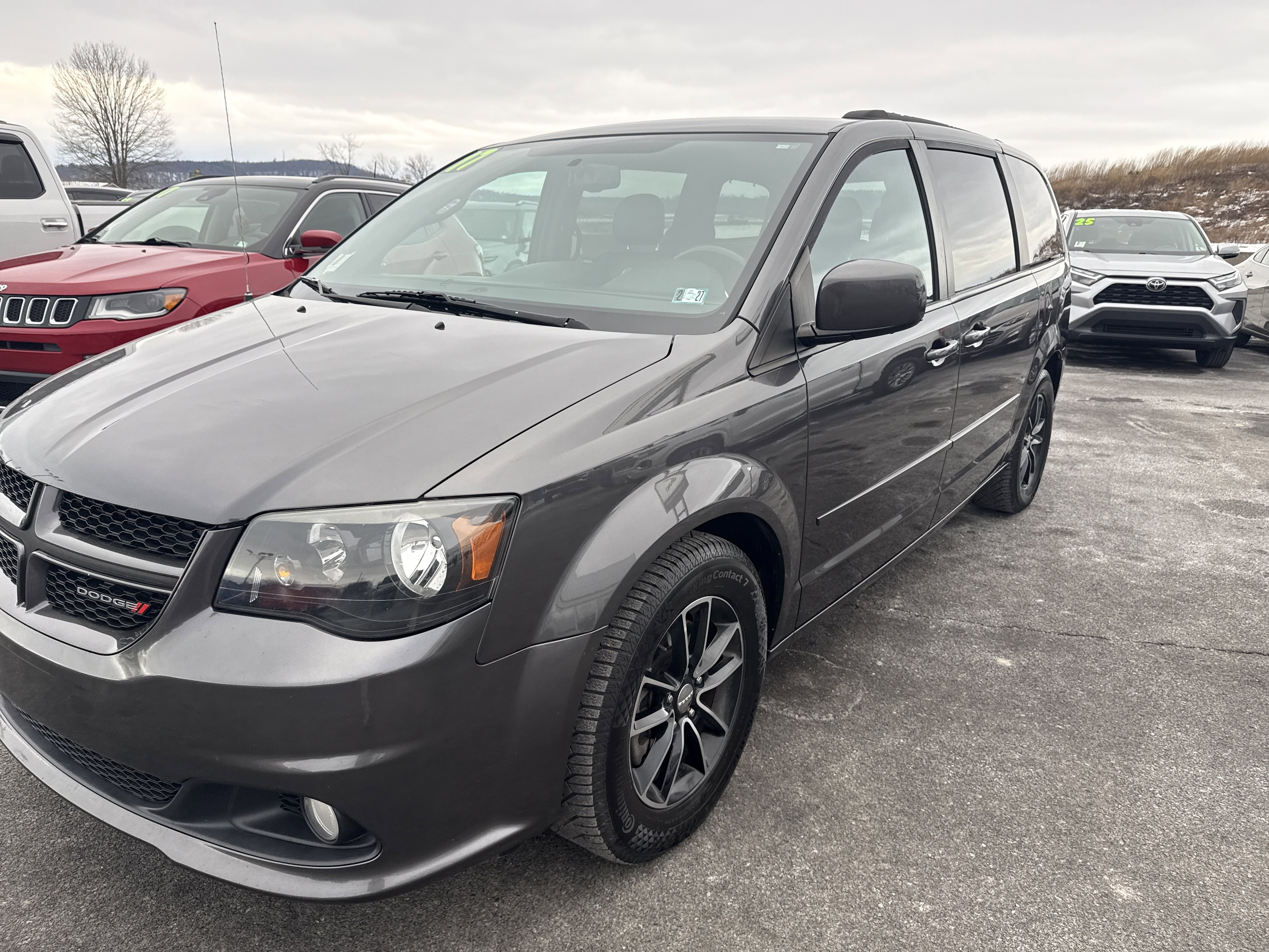 Used 2017 Dodge Grand Caravan GT image 7