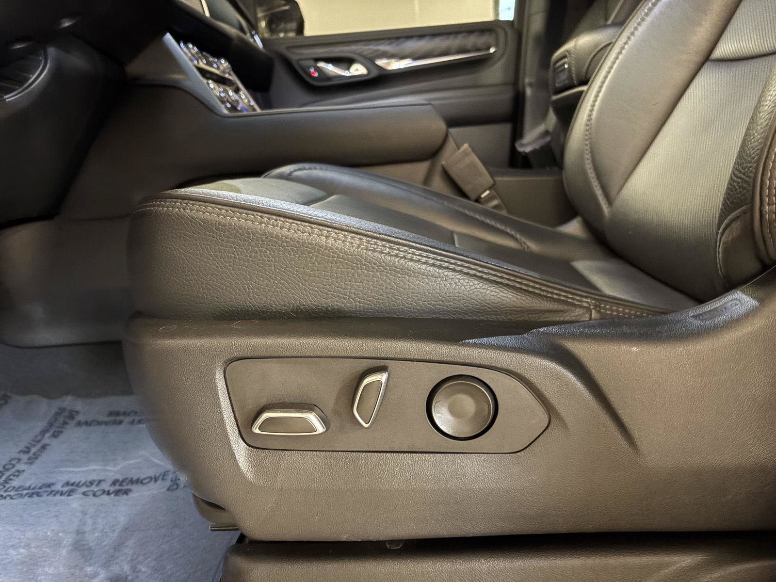 Used 2023 GMC Yukon Denali AWD/4WD image 20