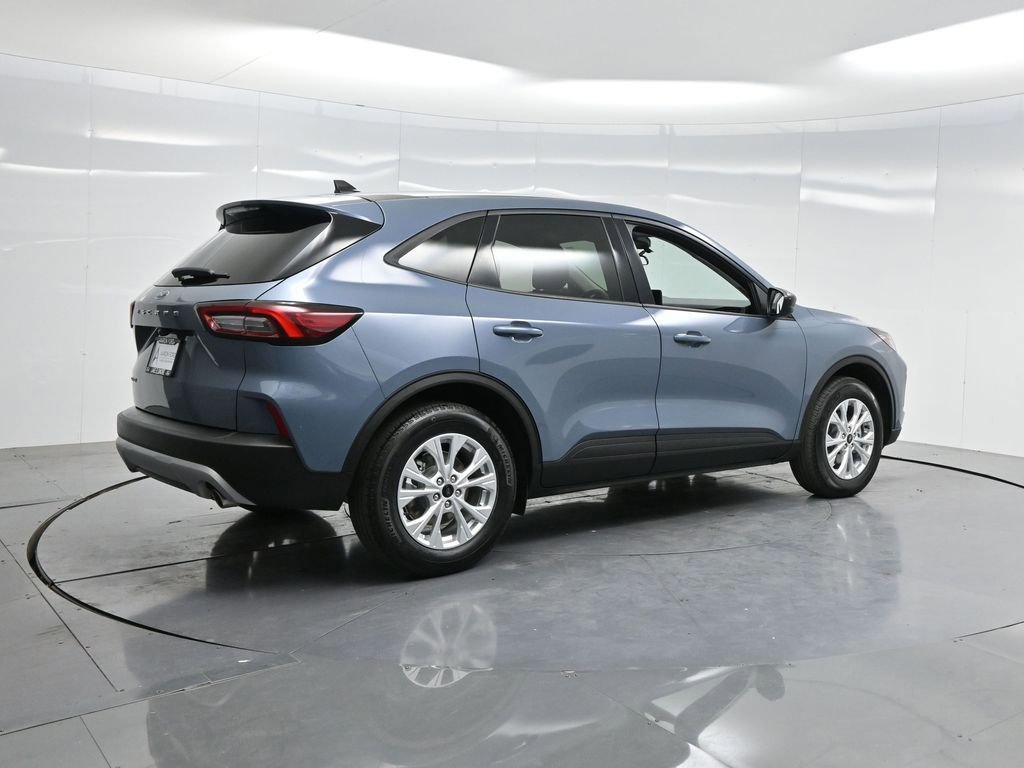 Used 2025 Ford Escape Active image 36