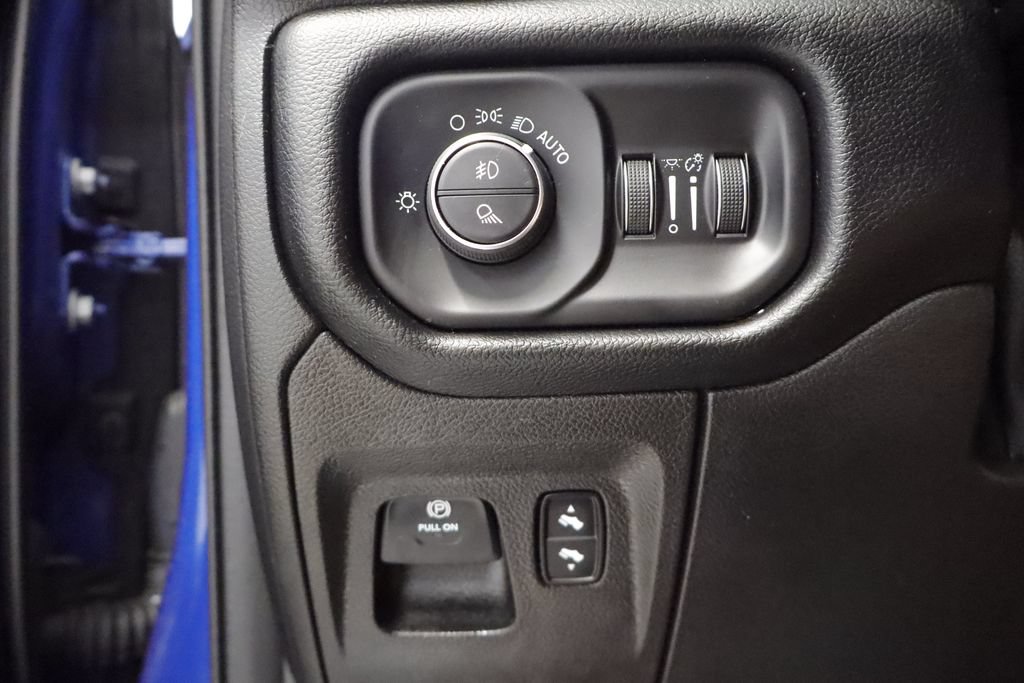 Certified 2019 RAM 1500 Laramie w/ Sport Appearance Package AWD/4WD image 26