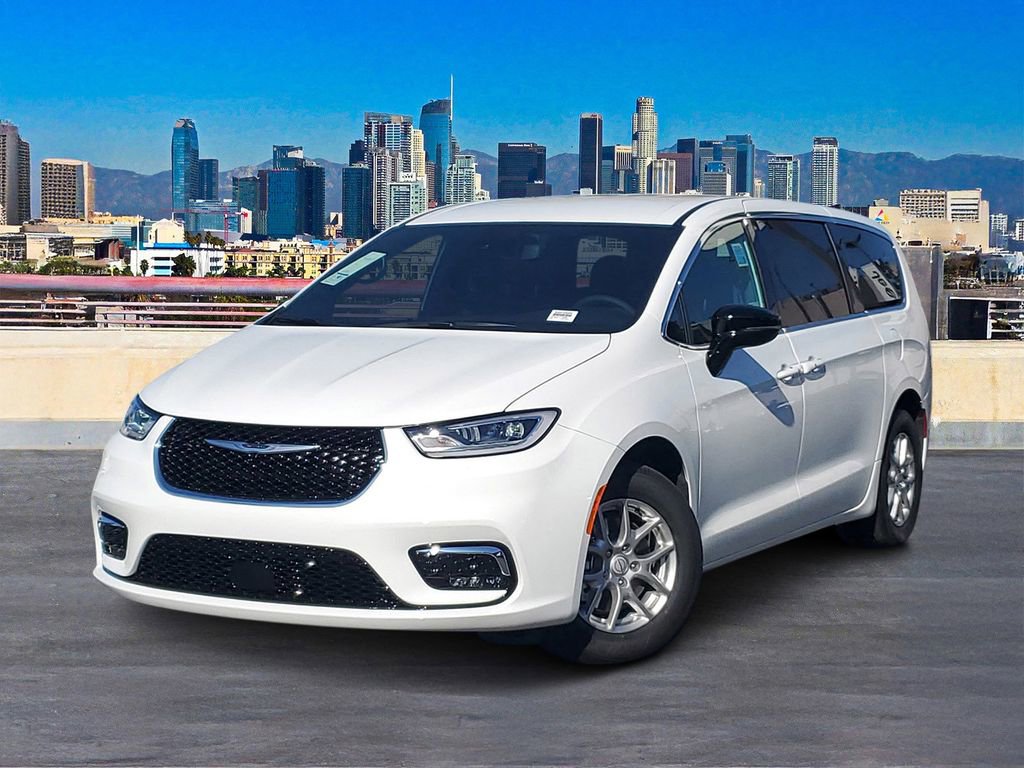 New 2026 Chrysler Pacifica Select image 2