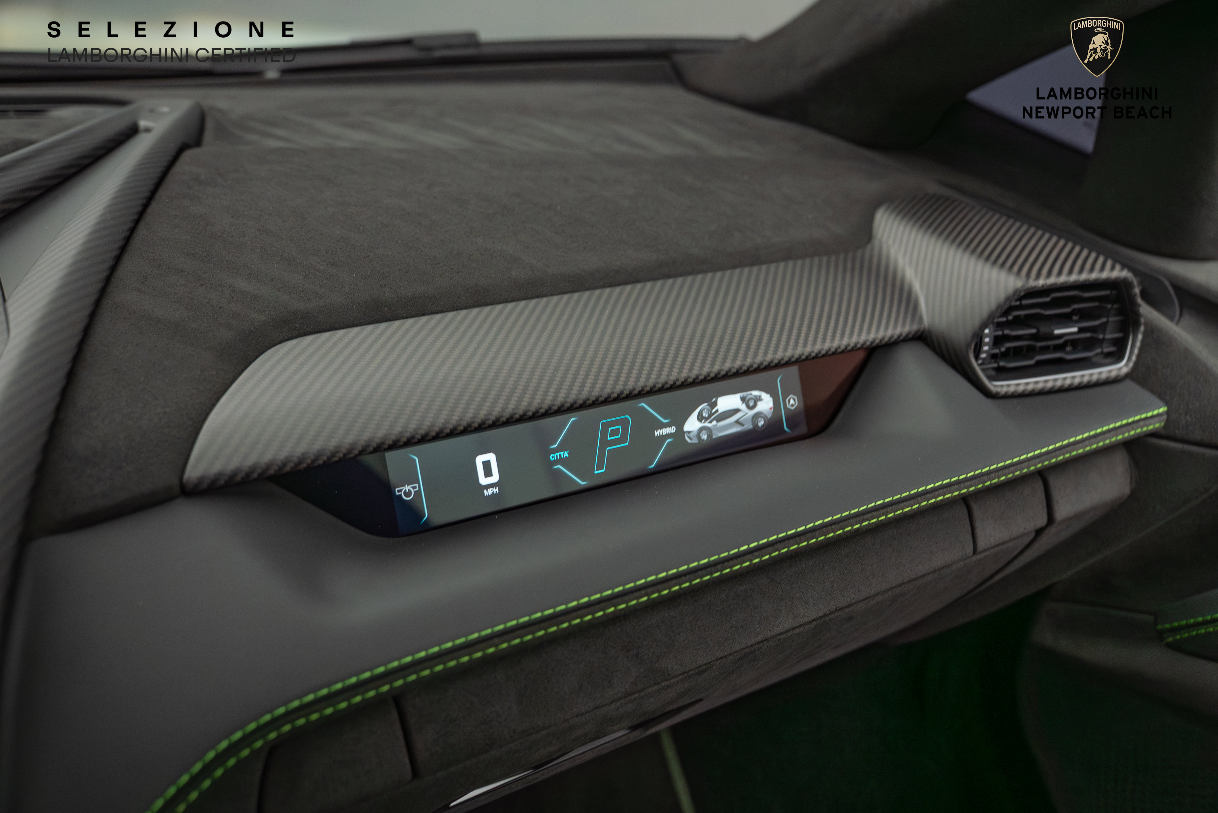 Used 2024 Lamborghini Revuelto image 36