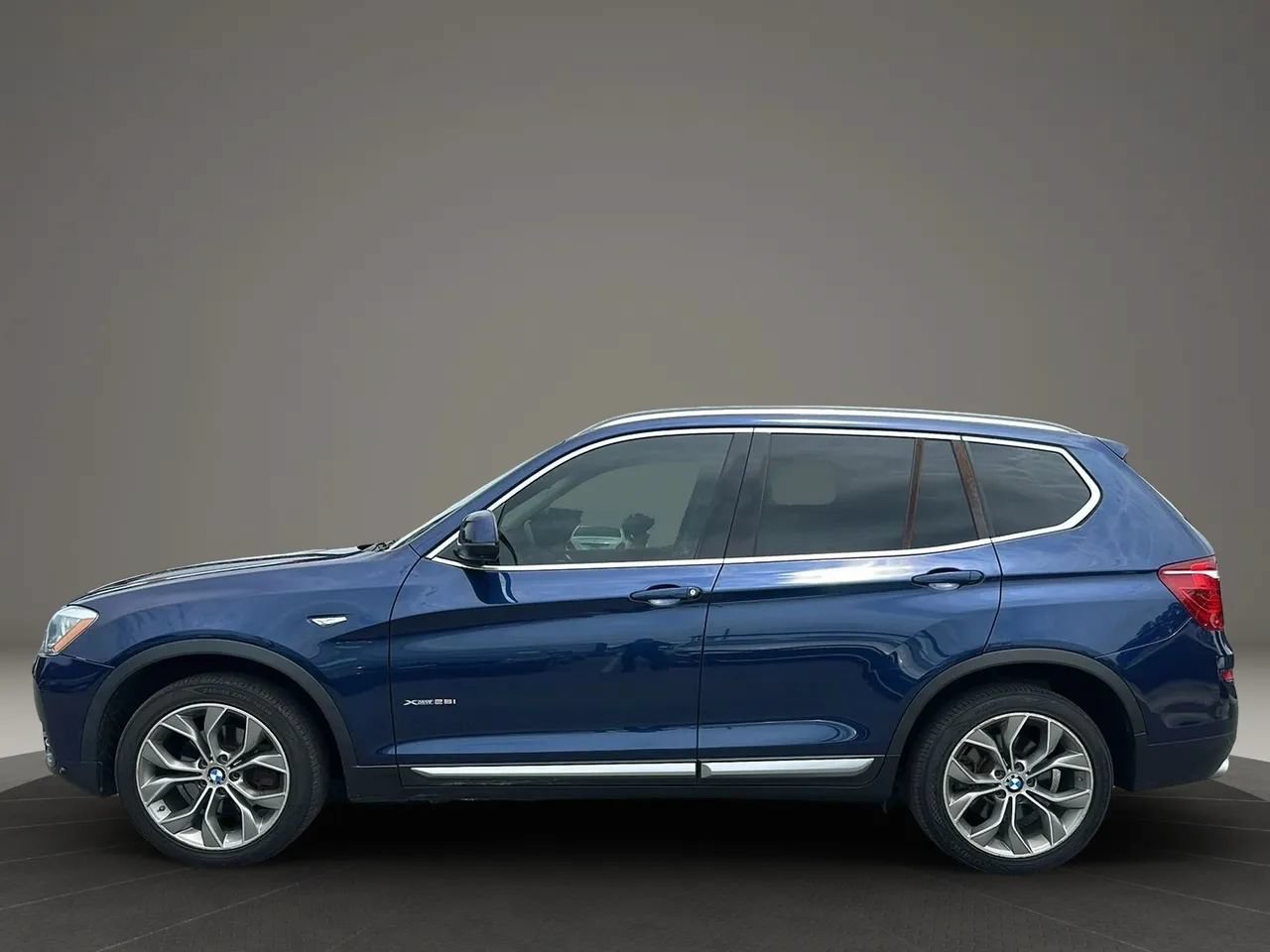 Used 2015 BMW X3 xDrive28i AWD/4WD image 4