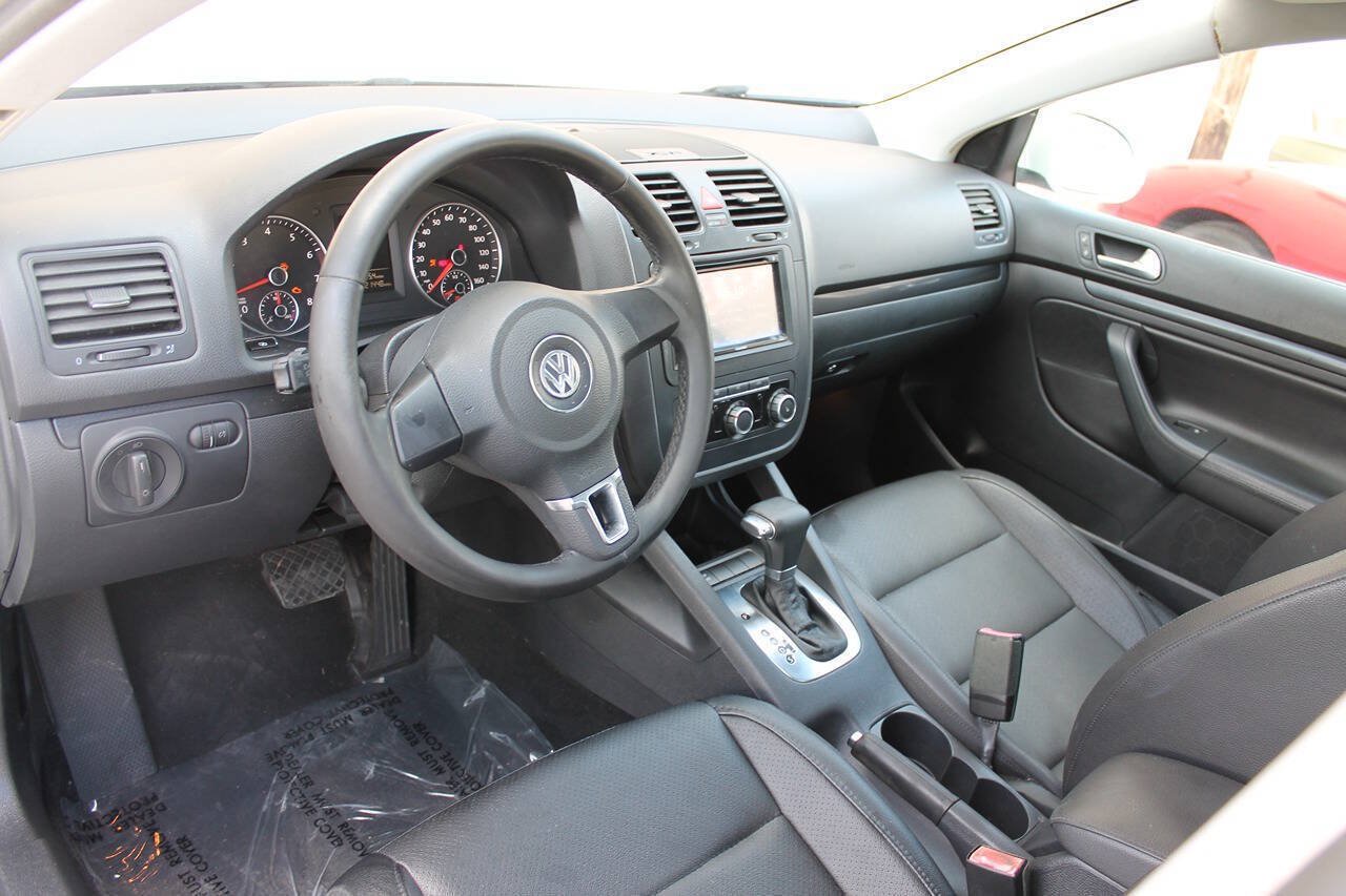 Used 2010 Volkswagen Jetta Limited Edition FWD image 22