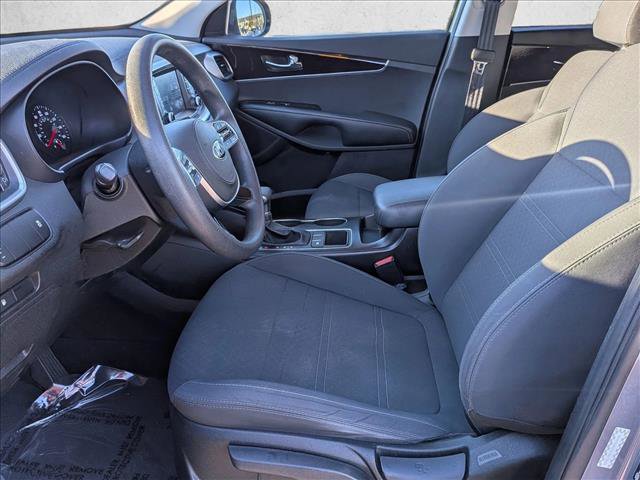Used 2020 Kia Sorento LX V6 image 14