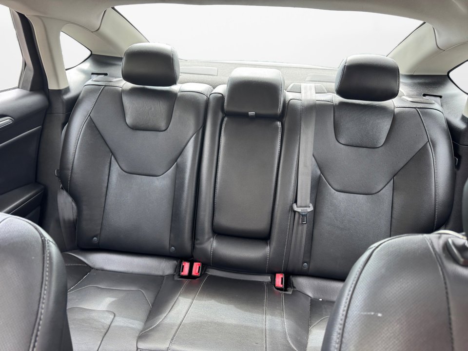 Used 2013 Ford Fusion Titanium w/ Titanium Driver Assist Pkg AWD/4WD image 12