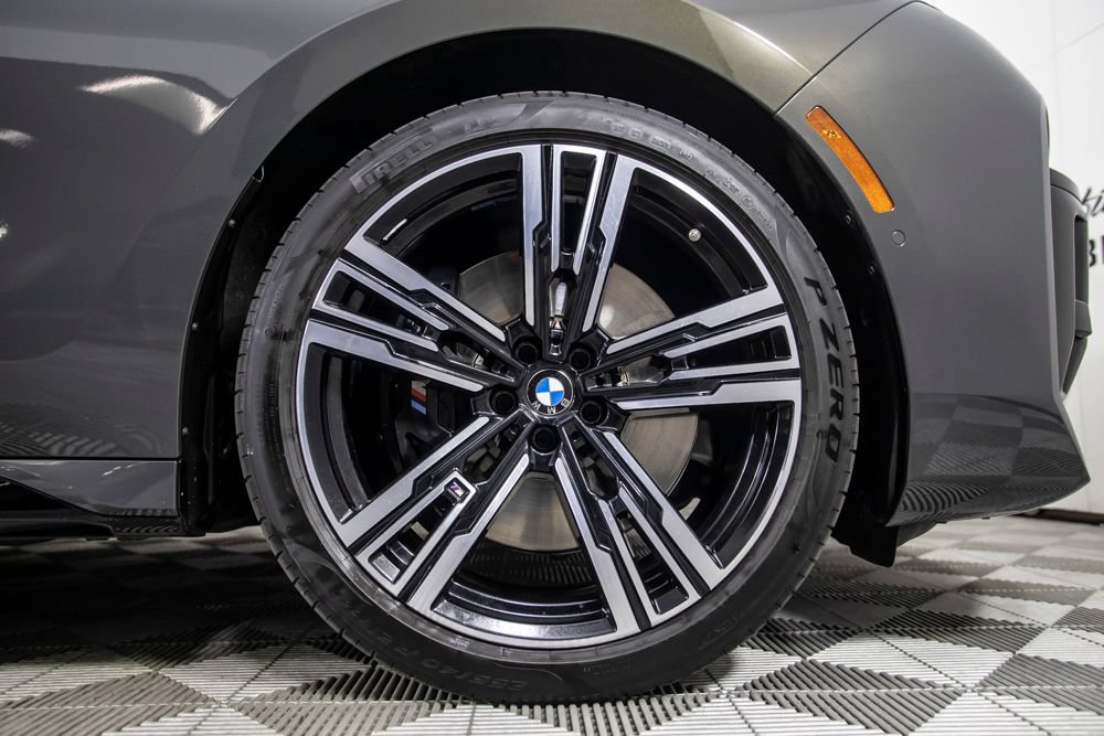 Used 2023 BMW 760i xDrive AWD/4WD image 41