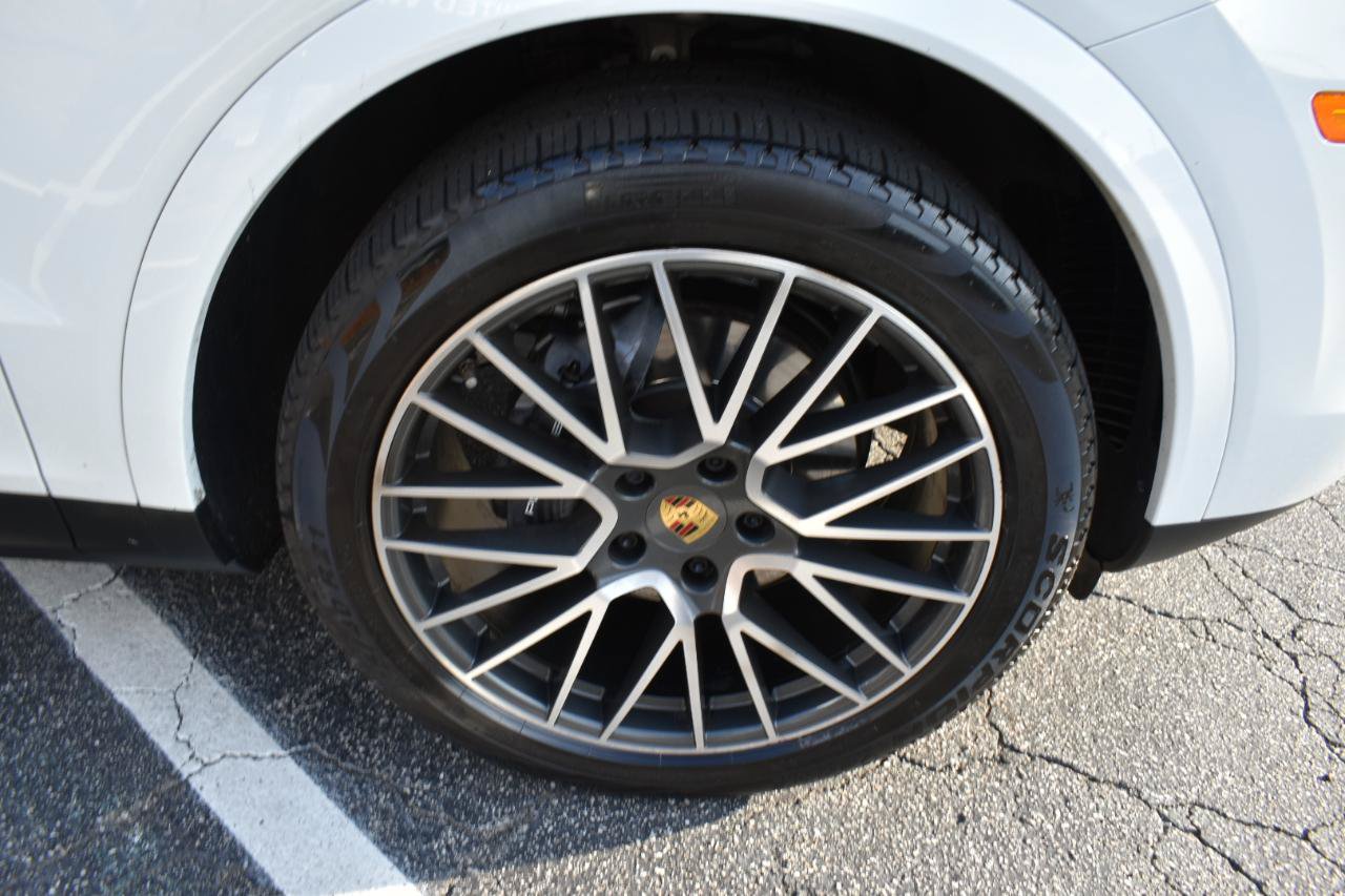 Used 2019 Porsche Cayenne AWD/4WD image 33
