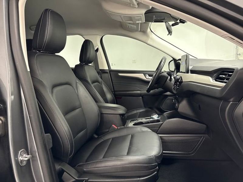 Used 2022 Ford Escape SEL w/ Technology Package image 18