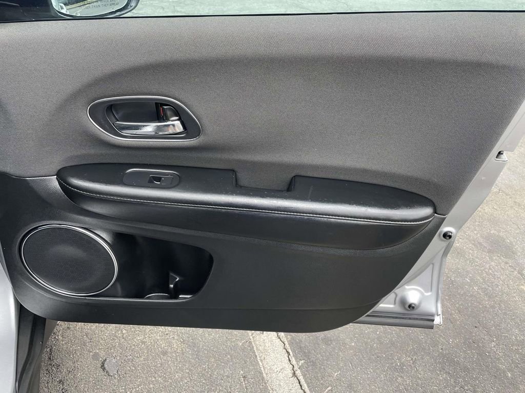 Used 2019 Honda HR-V EX image 45