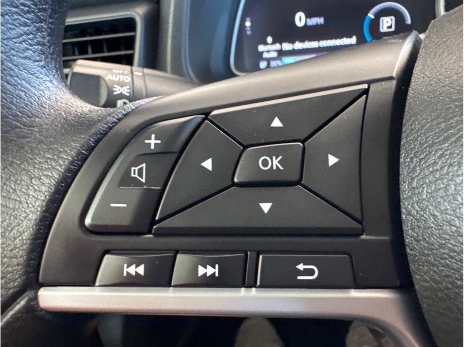Used 2025 Nissan Leaf S FWD image 18