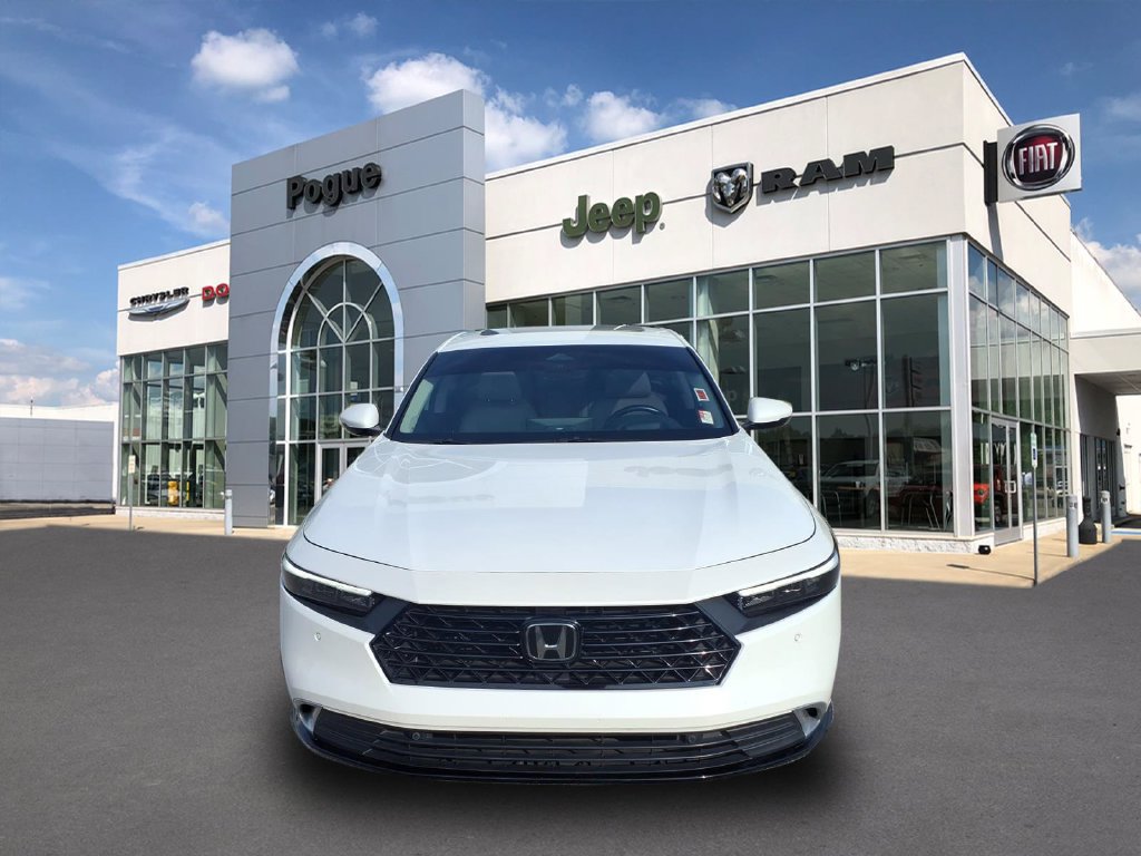 Used 2023 Honda Accord Touring image 8